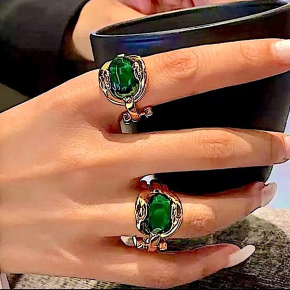 GOLD 18K PLATED EMERALD RING - Picture 1 of 16